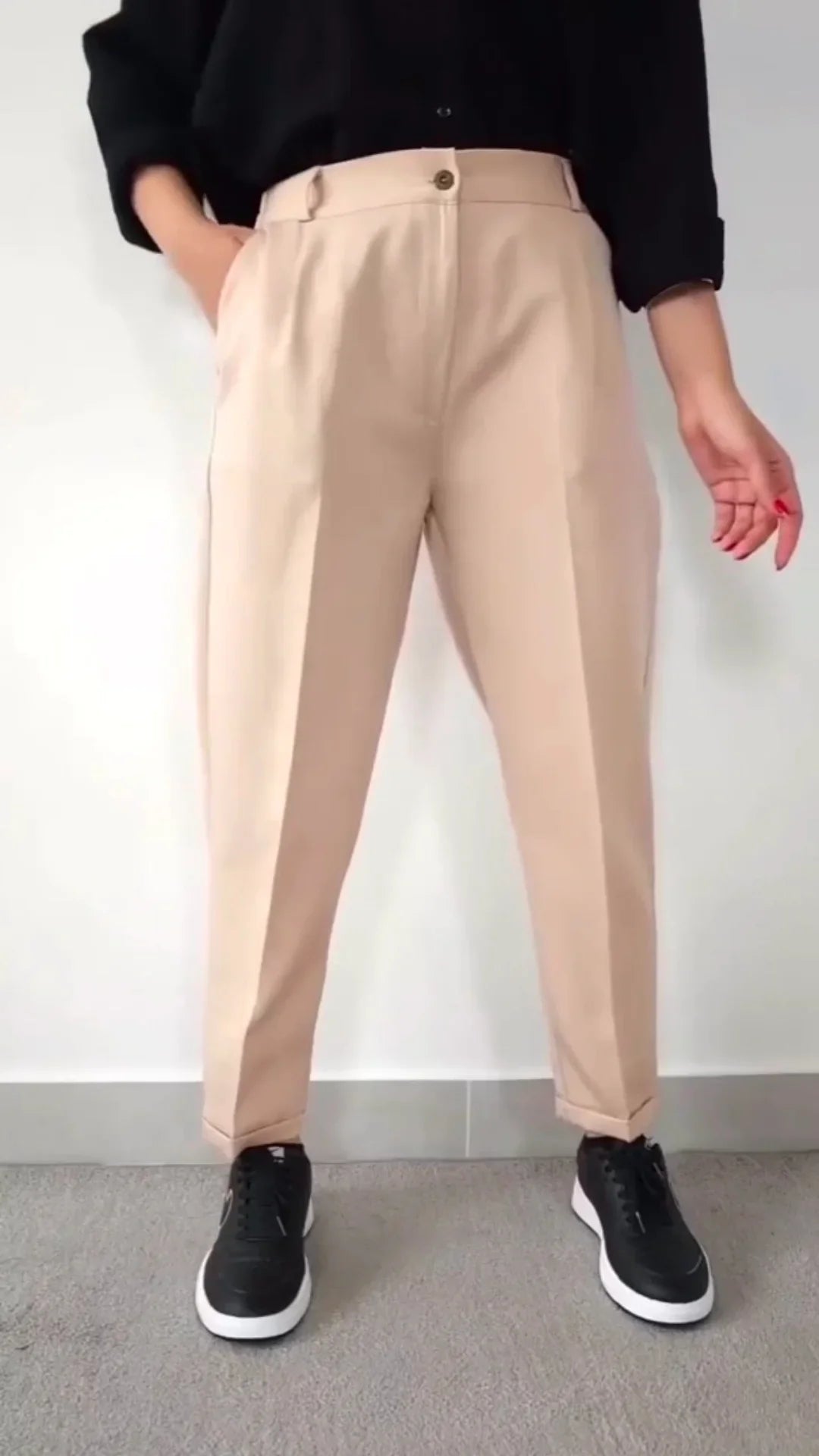 STRAIGHT PANTS